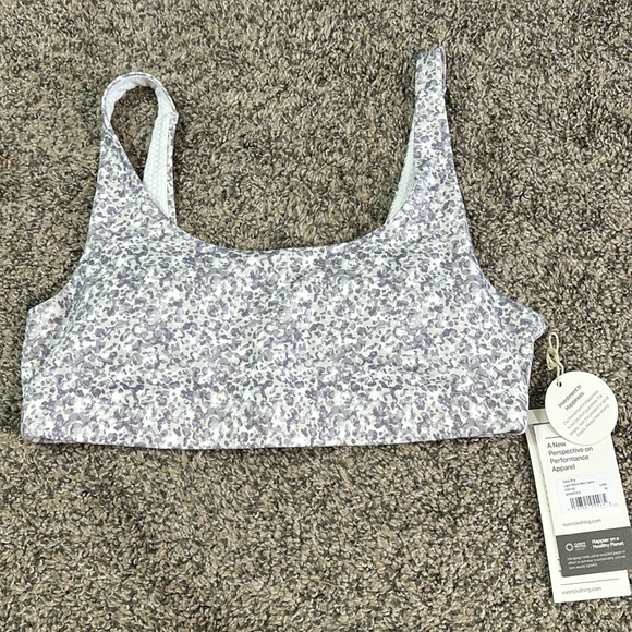 Vuori Other - Vuori Daily Bra NWT size medium